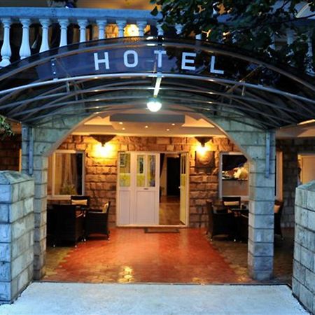 Hotel Evropa بودغوريتْسا المظهر الخارجي الصورة
