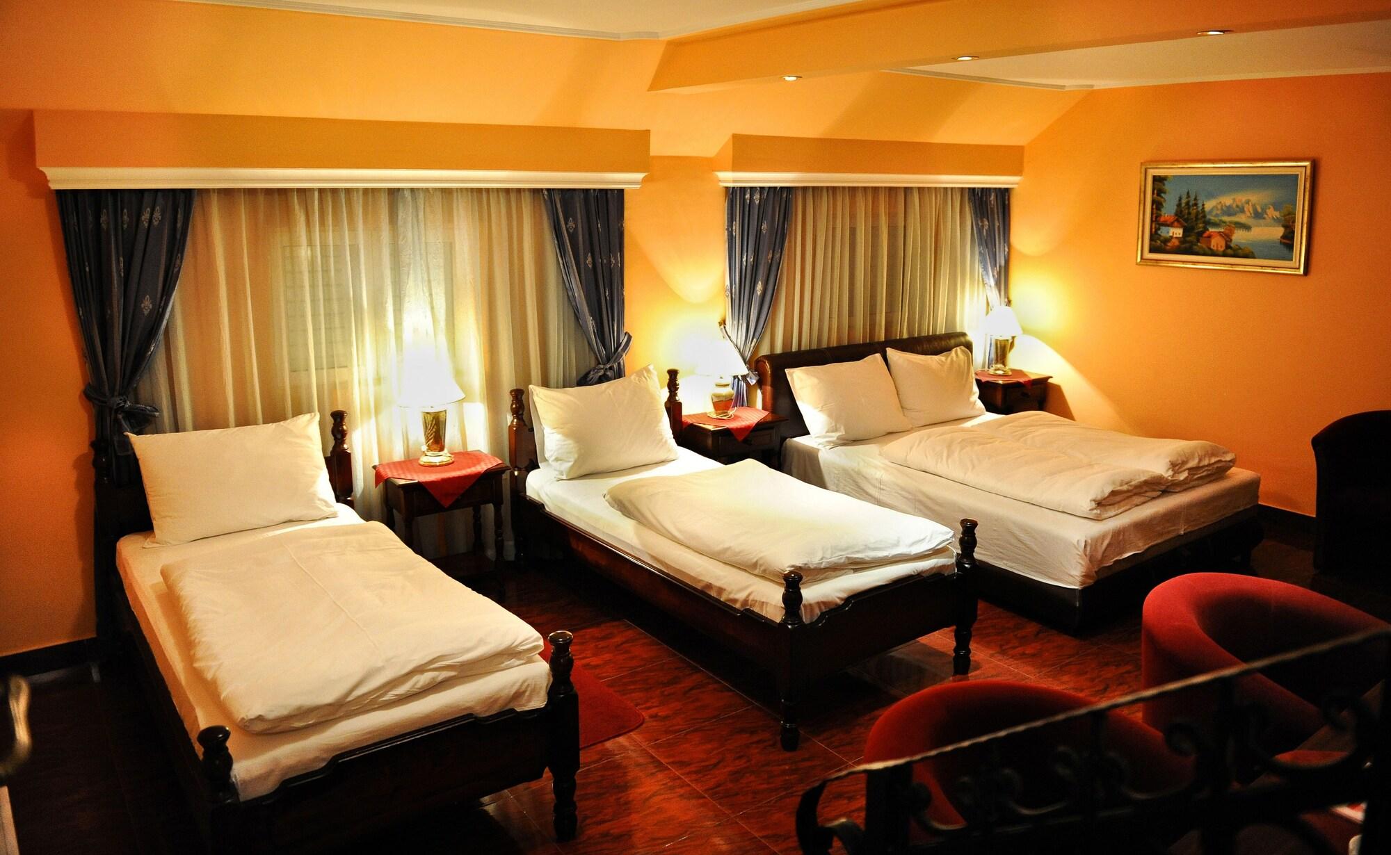 Hotel Evropa بودغوريتْسا المظهر الخارجي الصورة