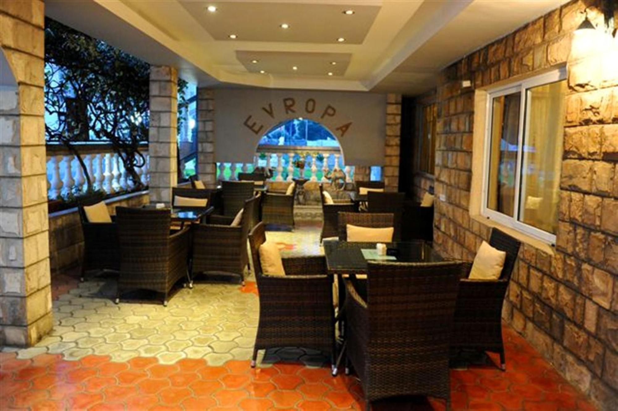 Hotel Evropa بودغوريتْسا المظهر الخارجي الصورة