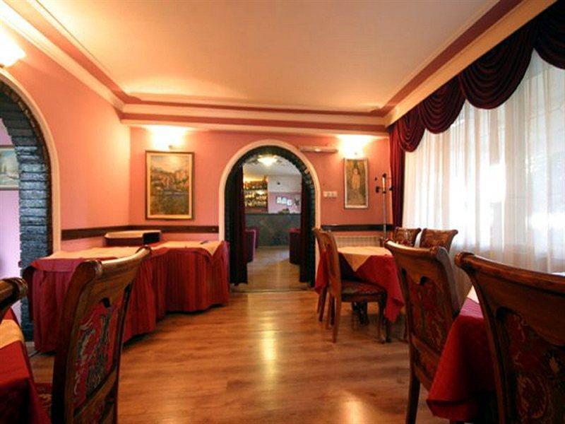 Hotel Evropa بودغوريتْسا المظهر الداخلي الصورة
