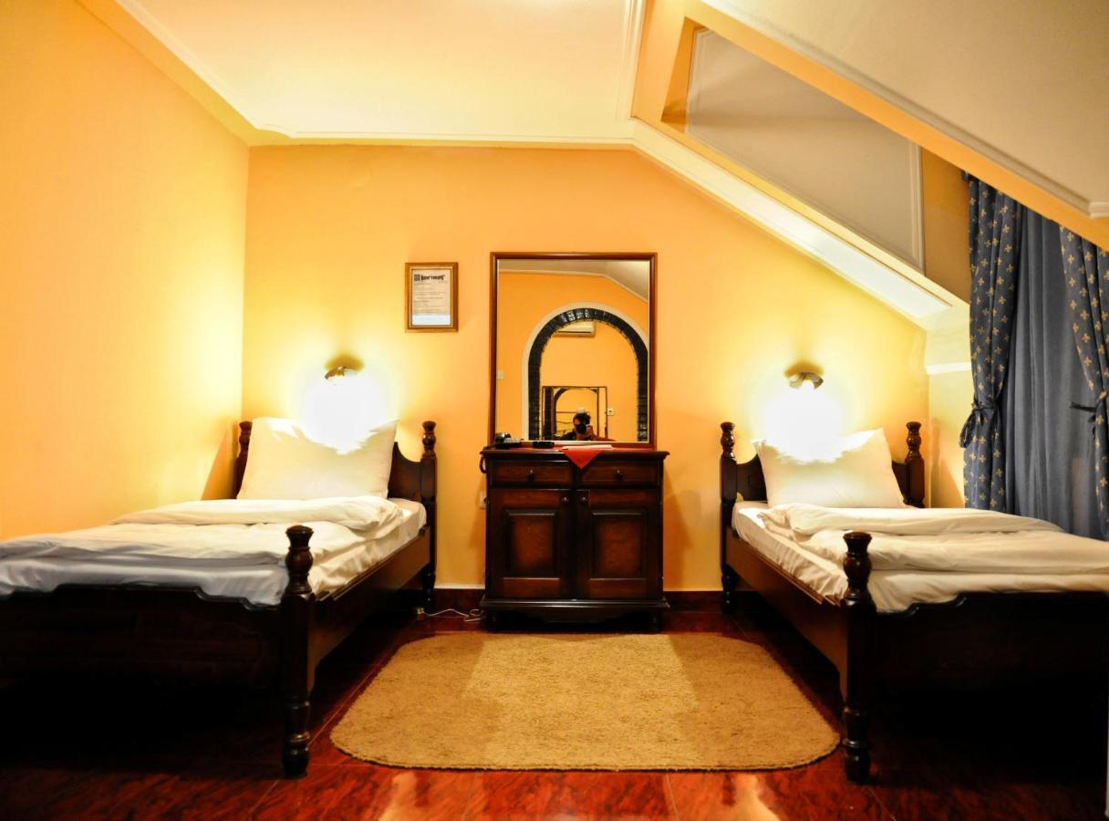 Hotel Evropa بودغوريتْسا المظهر الخارجي الصورة